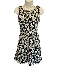 Floral Skater Dress Size 6 M Sleeveless Knit Stretch Black White Fit & Flare