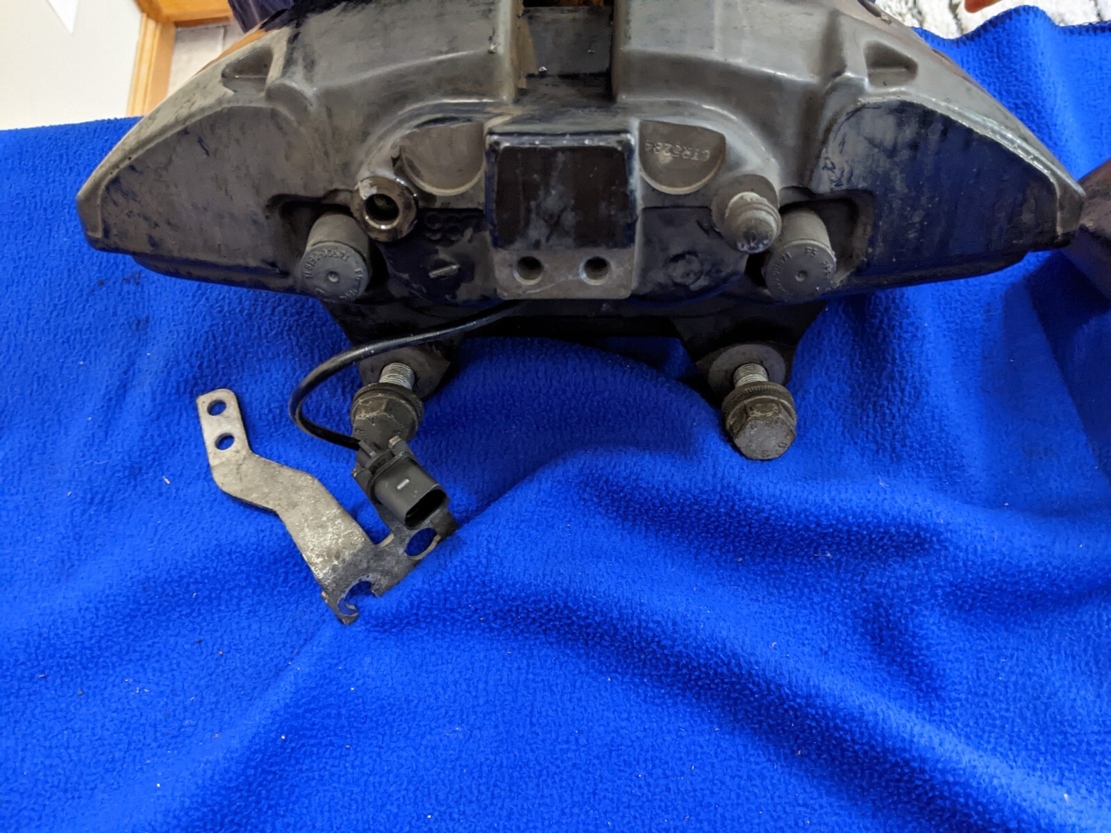 front BRAKE CALIPERs PADS LEFT RIGHT BENTLEY FLYING SPUR GT GTC (2004-2012) OEM