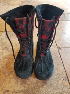 buffalo check snow boots