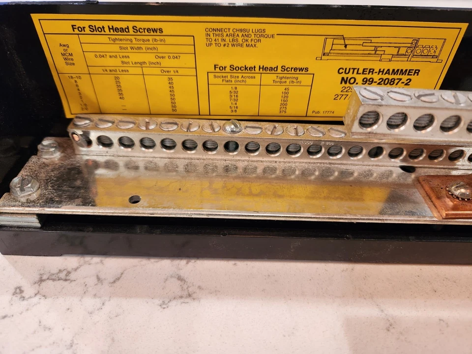 Ground bar kit Cutler Hammer 99-2085-2 Eaton 600A 277/480V *NOS* #4009D148PR5SI Foto 2 de 4