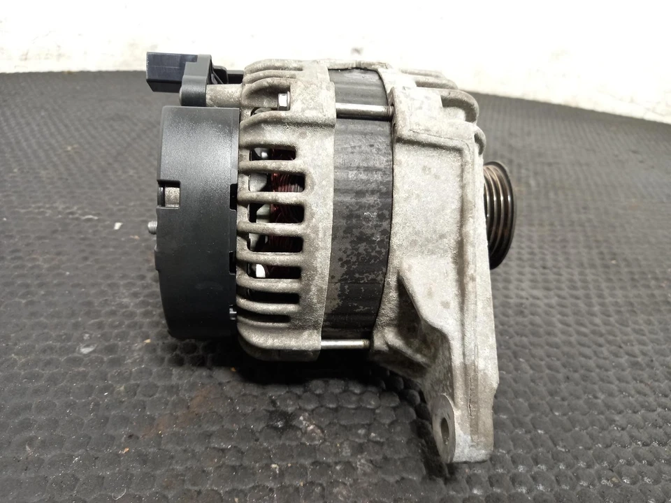 MERCEDES A CLASS Alternator 2012-2018 2.1L OM651.930 - Image 2 of 4