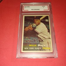 1957 Topps #10 Willie Mays BSG Graded 1
