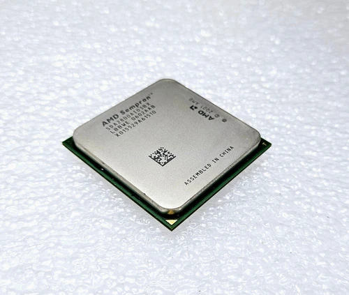 AMD Sempron 64 2800+ 1.6 GHz - SDA2800AIO3BX Socket 754