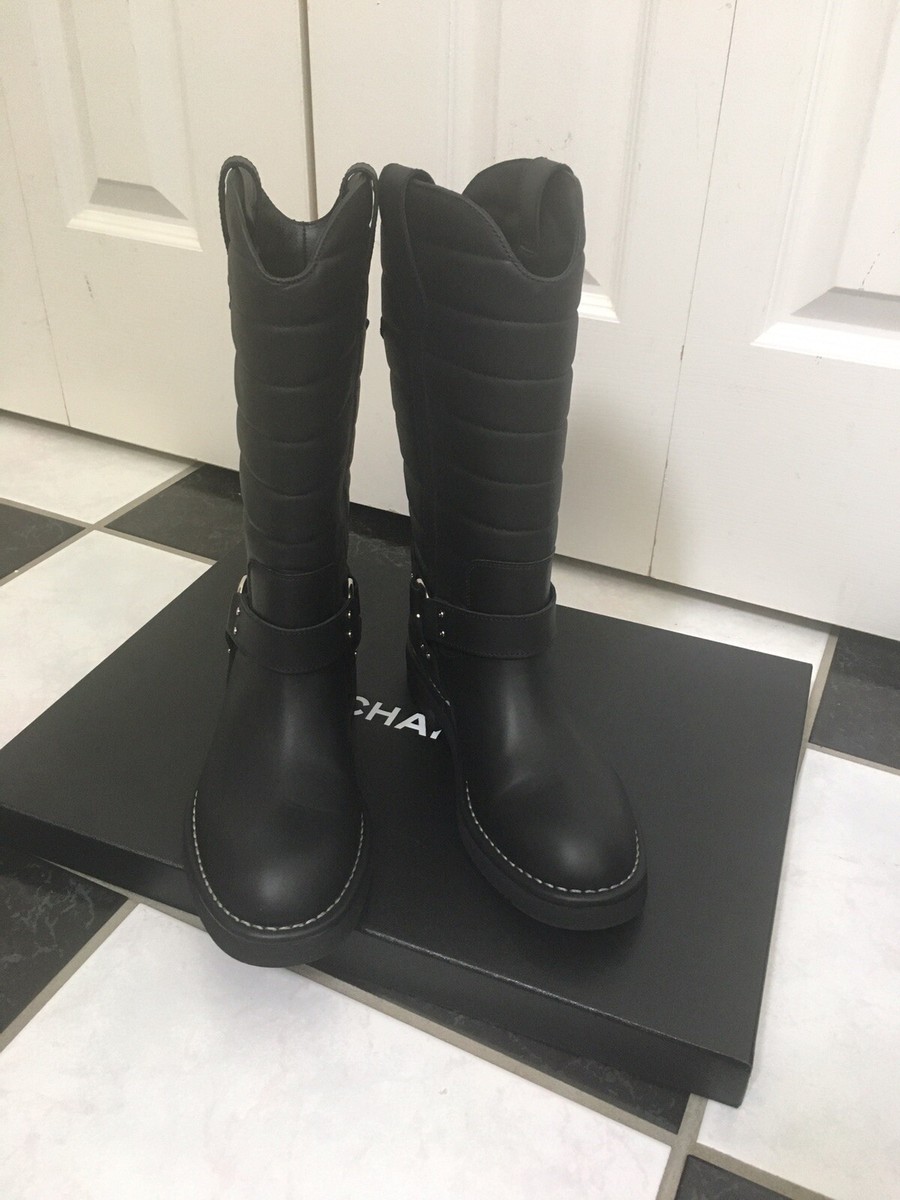 シャネル　CHANEL NIB 100% AUTH Chanel 14A G30209 Black Leather CC Logo Star