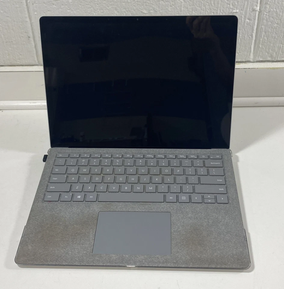 Surface Laptop 13.5", 128GB SSD, Intel Core i7-7660U, 2.50GHz, 8GB, Pantalla Táctil Foto 3 de 4