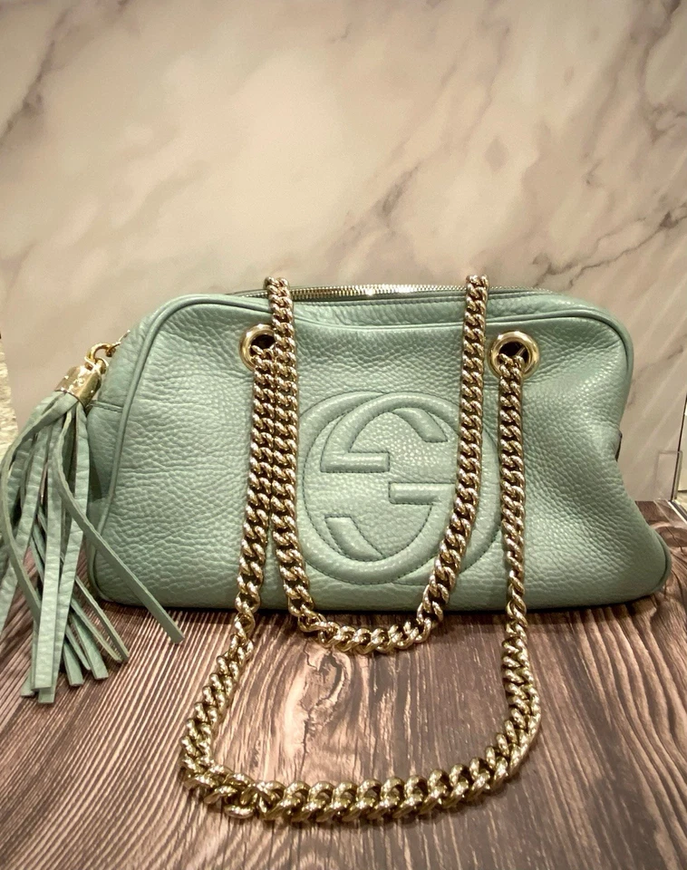 LIGERAMENTE USADO - GUCCI SOHO CADENA PLATA 🩶BOLSO DE HOMBRO EN AZUL CLARO 🩵 Foto 2 de 4