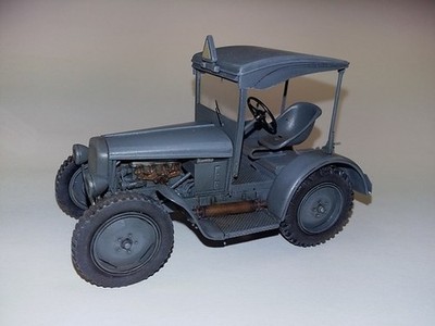 PLUS MODEL - HANOMAG RL-20 come kit da assemblare e verniciare - 1/35 - PLS485