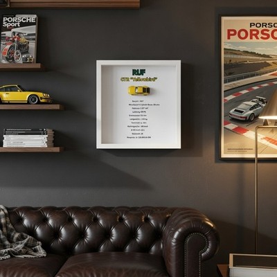 (Porsche) RUF CTR  Yellowbird    Sammlerstück (1:64) im 3D-Objektrahmen