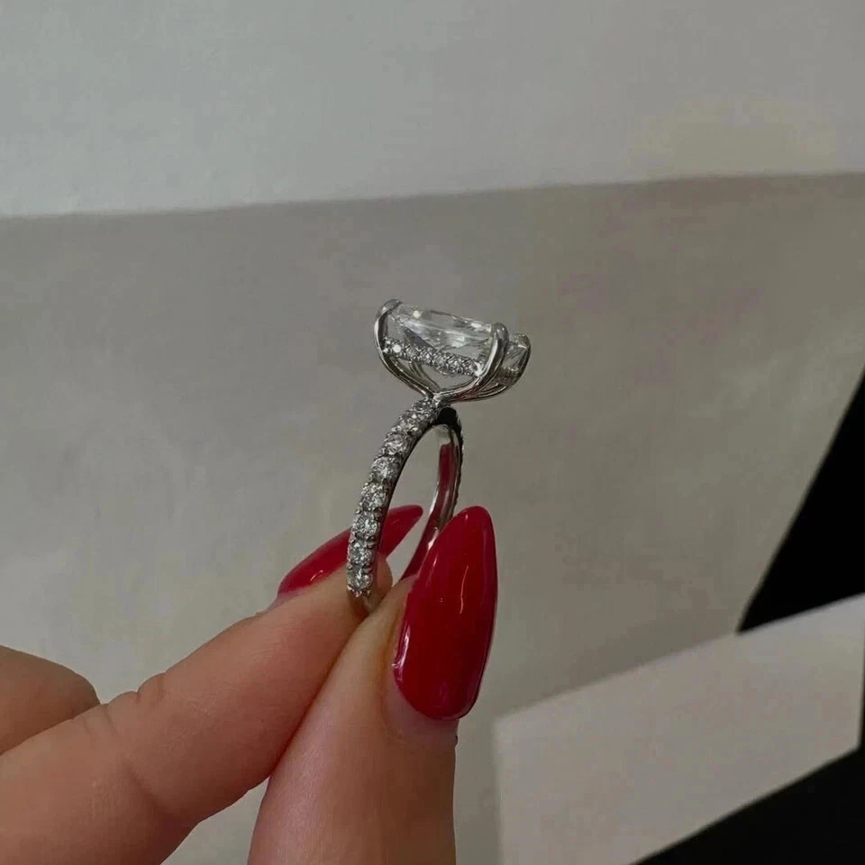 3.20 Ct Radiant-Cut IGI Certified Lab Grown Diamond Wedding Ring 14K White Gold - Image 2 of 3