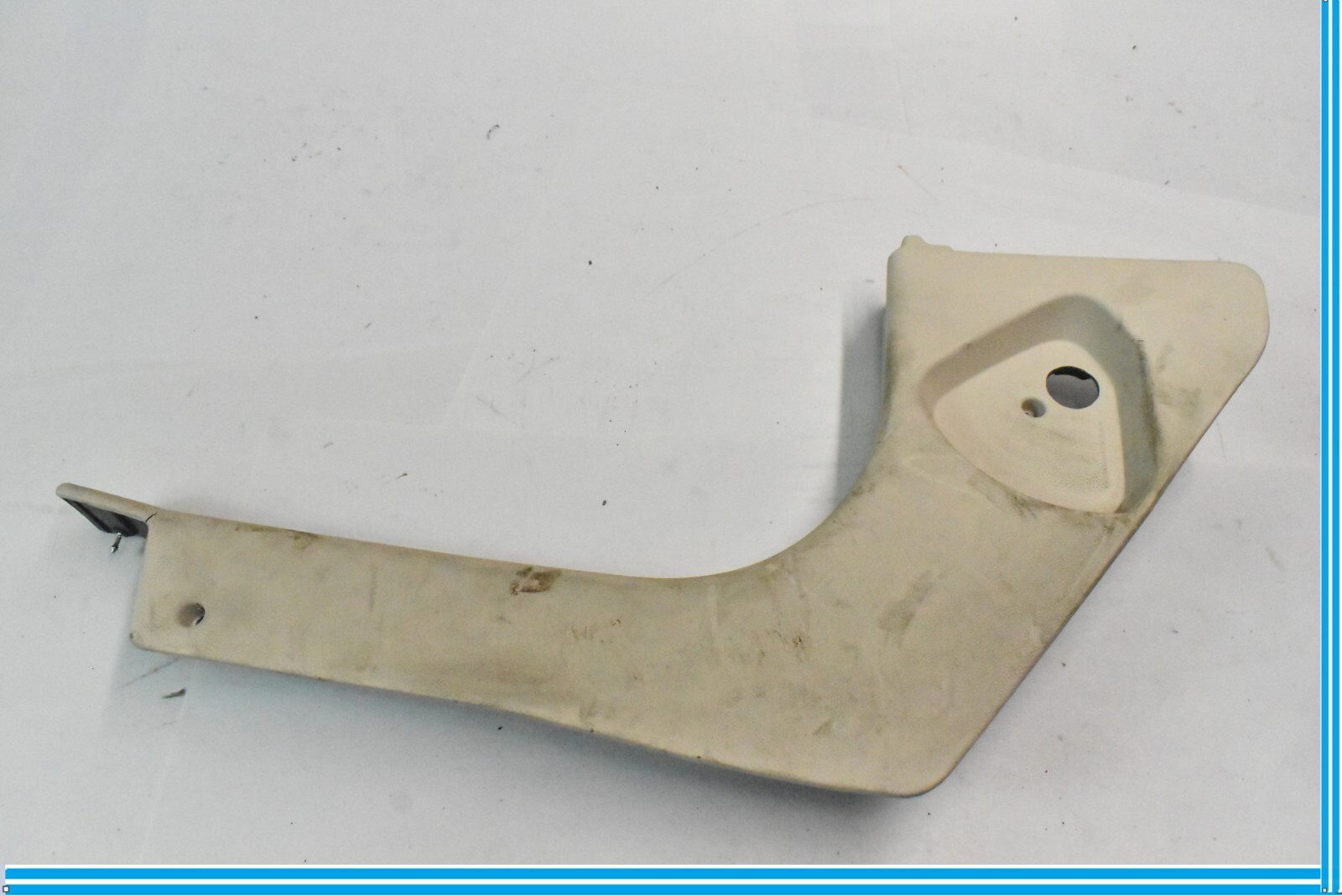 Maserati Quattroporte 2013-2019 FRONT+LEFT Kick panel