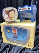The Andy Griffith Show VANDOR Salt Pepper Shakers Barney Fife Don Knotts TV Set