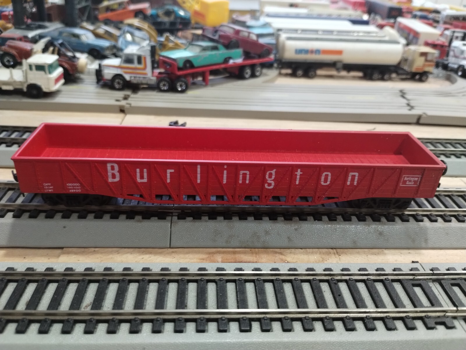 Container Train Bulinton HO Model Train, Burlington Heavyweight Condolla Car Container | eBay