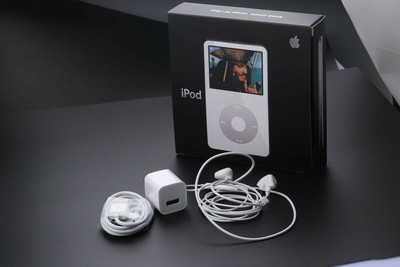 Apple iPod Classic 5th Generation Enhanced 80 GB - White for sale
