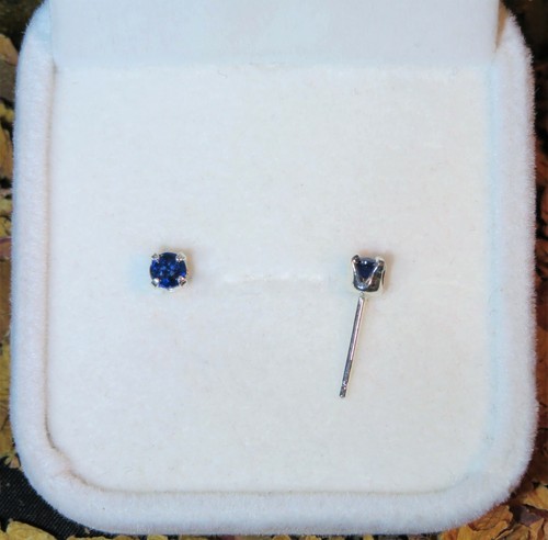 Magical natural Cobalt Blue Kyanite 3.6mm round faceted sterling silver studs 🌌 - Picture 11 of 11