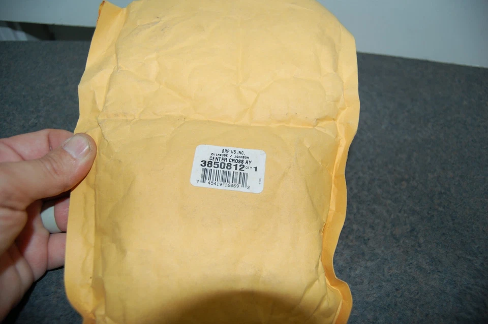 NEW GENUINE 3850812 U-Joint CENTER CROSS OMC OEM BRP FACTORY MARINE PARTS - Image 2 of 4