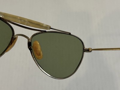 Vintage 1940\'s WWII Aviator Style Sunglasses with Gold Frames w/ Metal Case WW II Aviator Pilot Sunglasses Vintage 1940 main image 3
