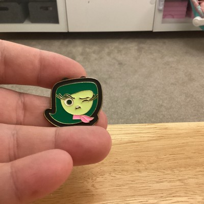 Disney Trading Pin Anstecker Design Sammlerstück Hidden Mickey Inside Out Ekel