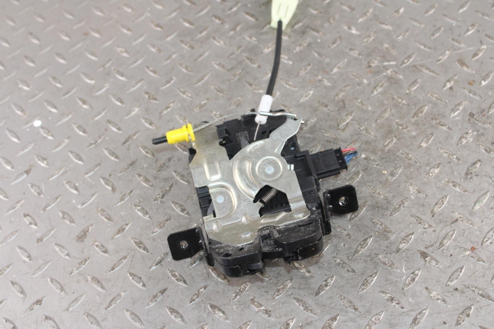 14-19 Ghibli Rear End Trunk Decklid Locking Latch Assy Unit OEM OE Factory WTY
