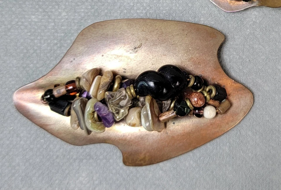 Juego de broches y pendientes de cobre y piedra firmados por artista RESUMEN Foto 2 de 4