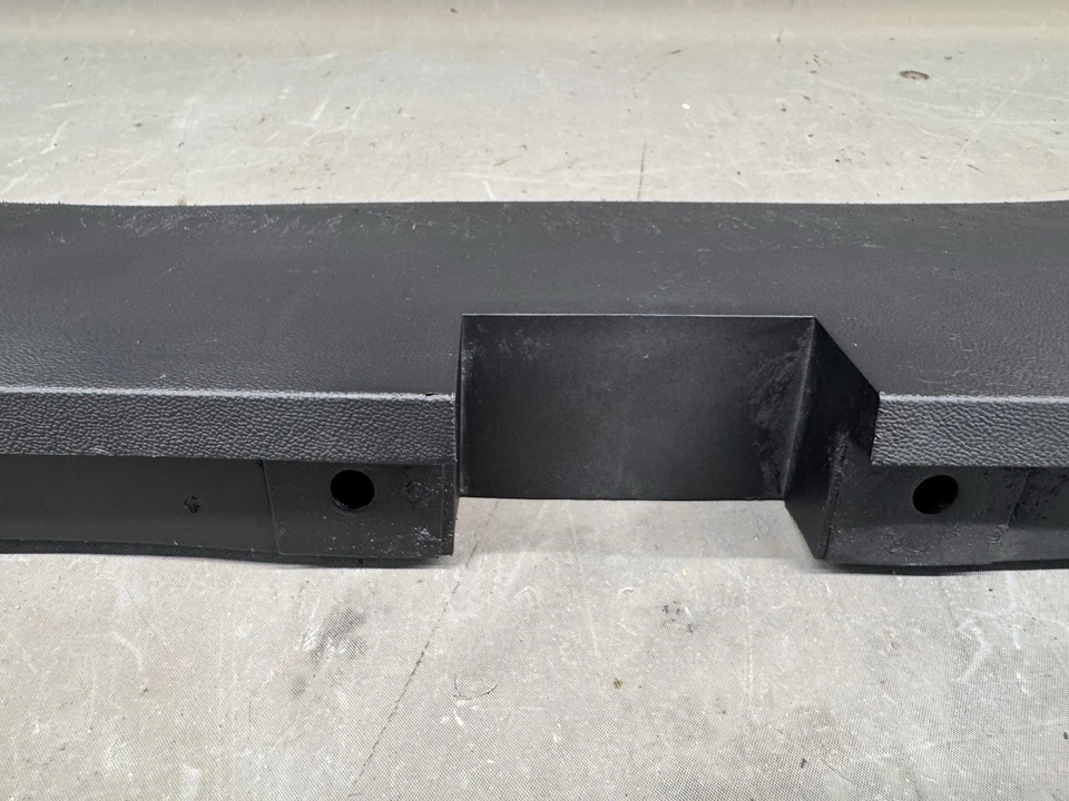 Parachoques delantero Chevy Camaro Z28 1982-1992 cenefa inferior presa de aire protector contra salpicaduras IROC Foto 4 de 4