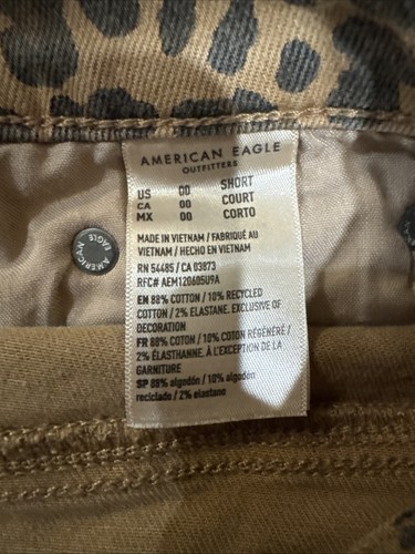 Pantalones cortos con estampado de leopardo American Eagle - Imagen 3 de 3