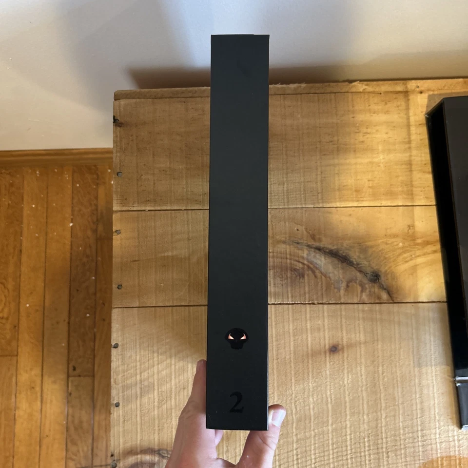 Spawn Origins Collection Deluxe Edition Two, (Book Is New Box Is Broken) - Image 2 of 4