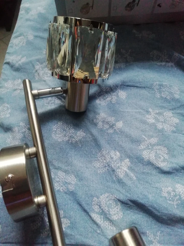 Lampadario Due eleganti faretti mobili in preziosi cristalli di vetro incornic - Immagine 2 di 4