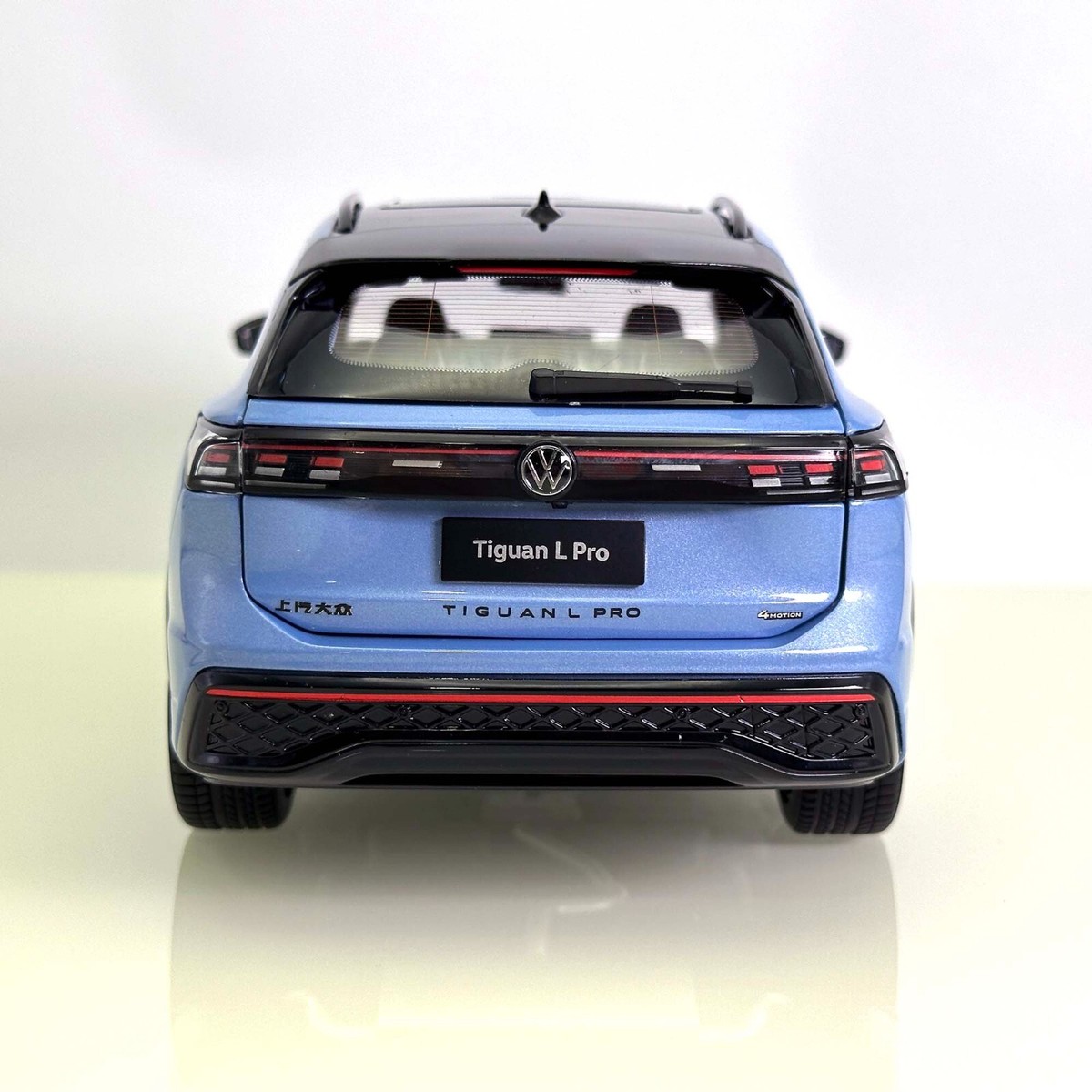 Volkswagen Tiguan L Pro 1/18 スケールモデルミニカー 1:18 SAIC Volkswagen Tiguan L PRO Blue 2024 Diecast Metal
