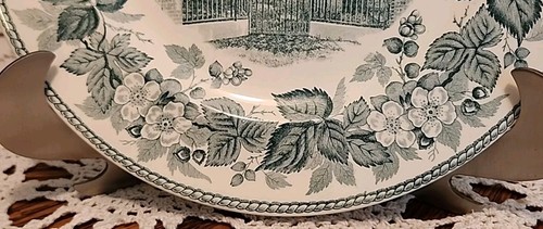 WEDGEWOOD GREEN TUFT COLLEGE "GODDARD CHAPEL" DINNER PLATE. CIRCA 1932 - Picture 5 of 11