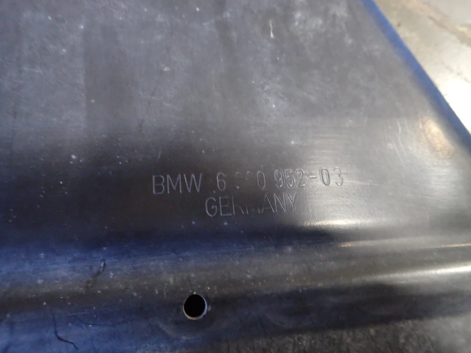 2012-2018 BMW 340I XDRIVE F30 UNDER ENGINE SPLASH SHIELD SKID PLATE COVER OEM Foto 2 de 2