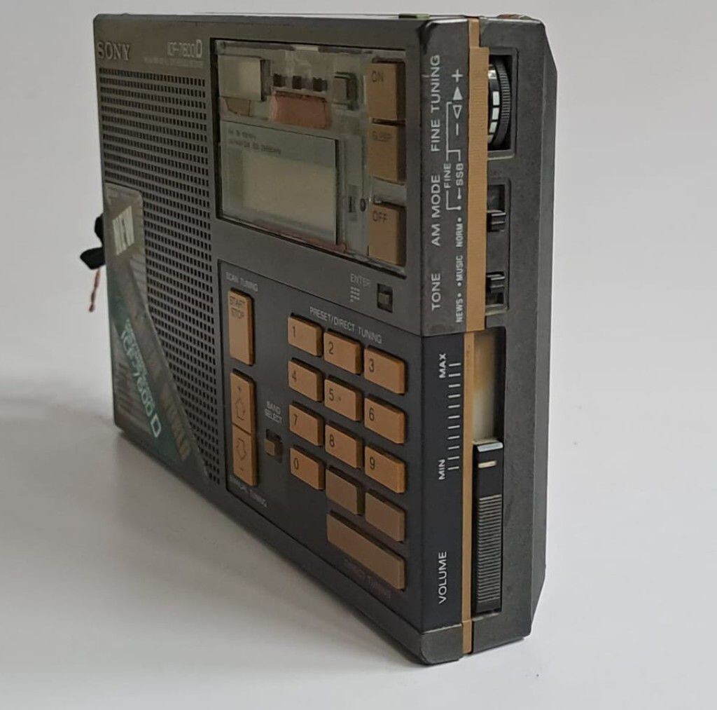 希少！　SONY ICF-7600D s-l1200.jpg