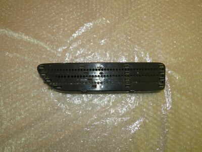 BMW E46 M3 Kiemen rechts 2694608 Ziergitter Logo Emblem 