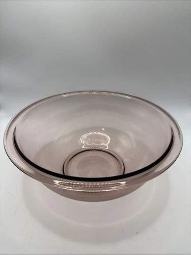 ThriftCHI ~ Vintage Pyrex 323 1.5L Cranberry Tinted Mixing Serving Bowl