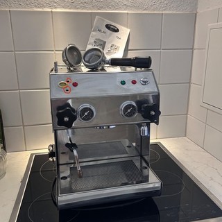 Isomac Relax Espressomaschine Halbautomat mit 2 Siebstempelträgern DEFEKT