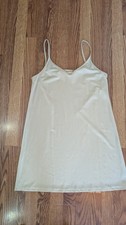 Vintage Vanity Fair Beige Nylon Full Slip V-Neckline Adj Straps Sz 36 Perfect
