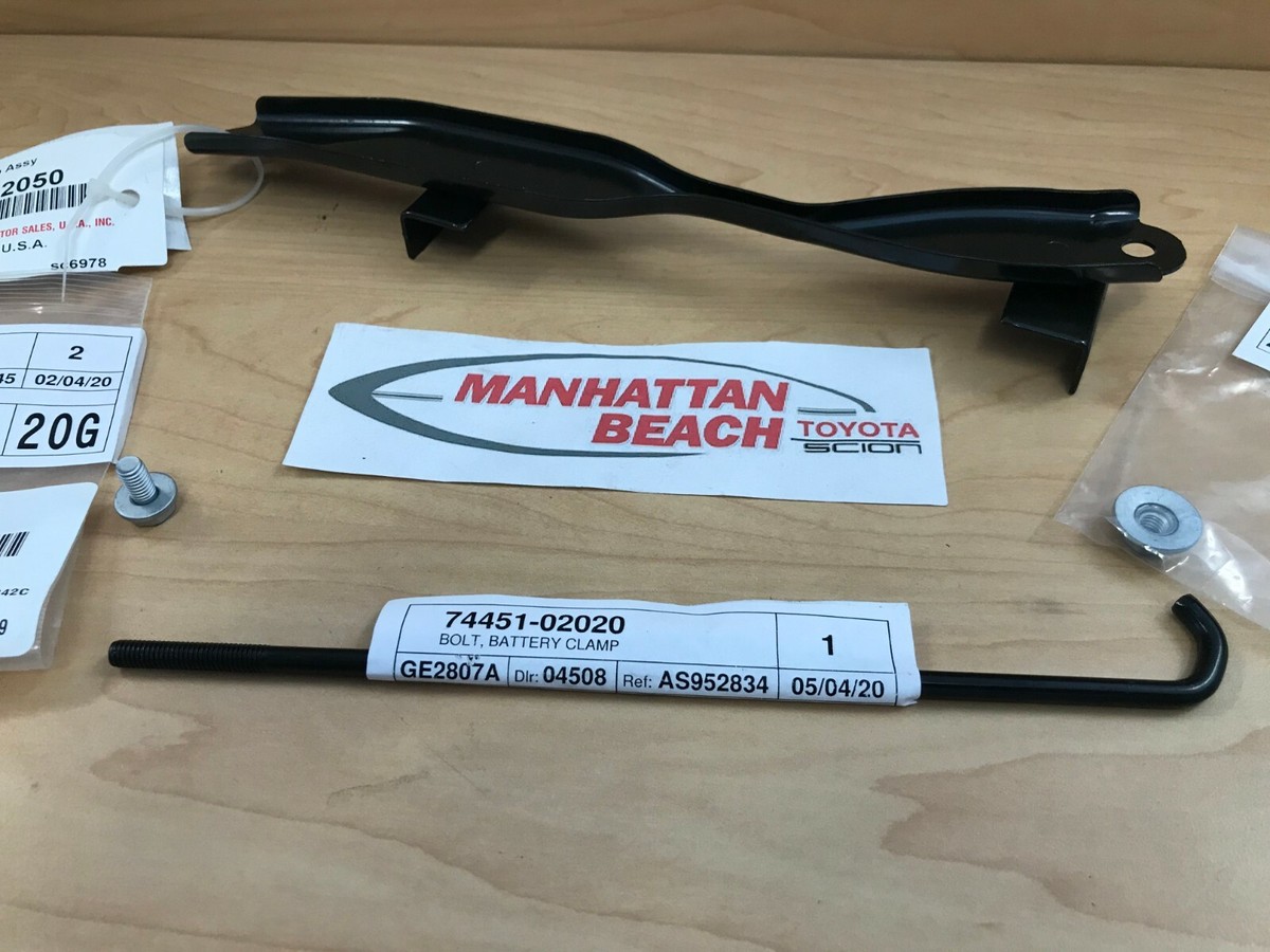 03-08 TOYOTA COROLLA & MATRIX BATTERY HOLD DOWN CLAMP BRACKET OEM