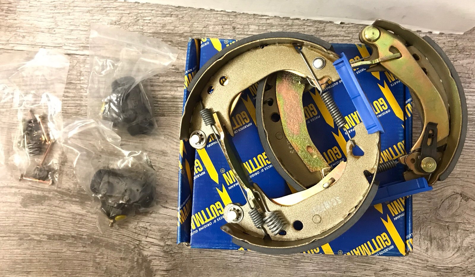 Kit freins tambours arrière Guttmann KMP122 avec garnitures haute friction auto N8390