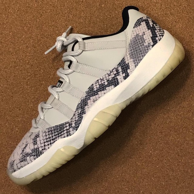 2001 Nike Air Jordan Retro 11 XI Low Bred Concord Navy SNAKESKIN 11 size 10.5 | eBay