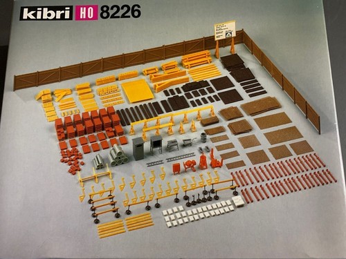  DETALLES DE PATIO PARA EDIFICIO EN CONSTRUCCIÓN - KIT PLÁSTICO ESCALA HO 8226 - NUEVO | Condition: New
