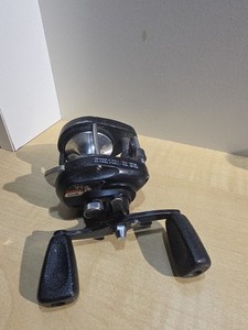 Moulinet de pêche vintage Ryobi V-MAG 3 appâts moulage main droite