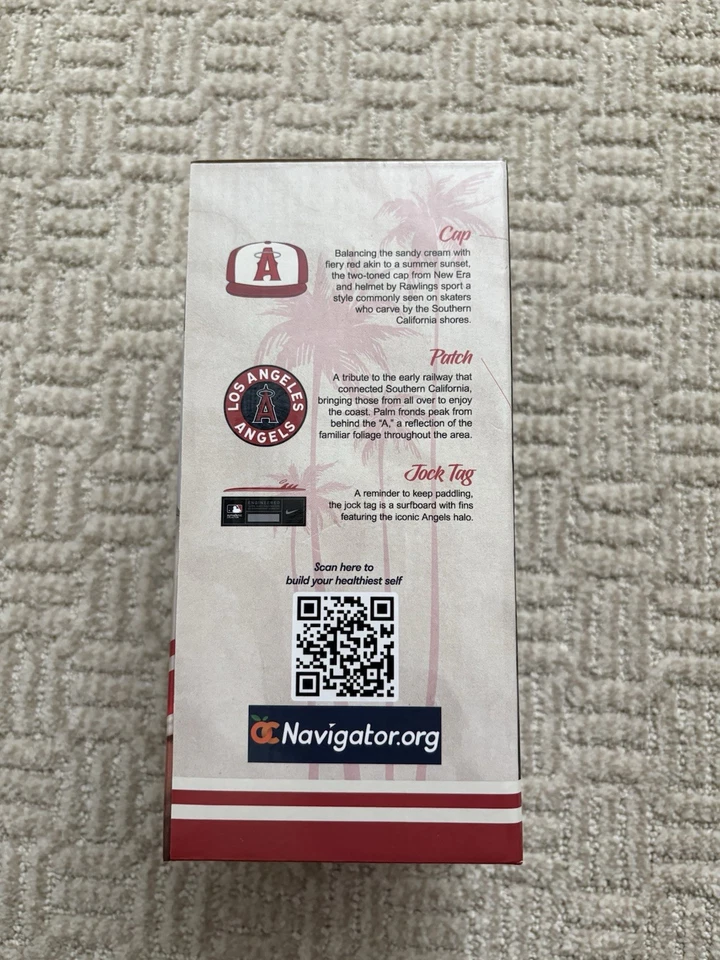 Nuevo en caja Mike Trout City Connect Bobblehead Sorteo oficial del estadio Foto 3 de 4