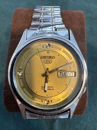 Vintage Seiko Automatic – Rare Gold Dial, Day/Date 7009-3101