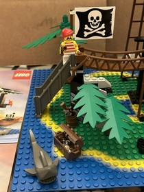 LEGO Set 6270 Pirates I Forbidden Island - 100% Complete w/Instructions
