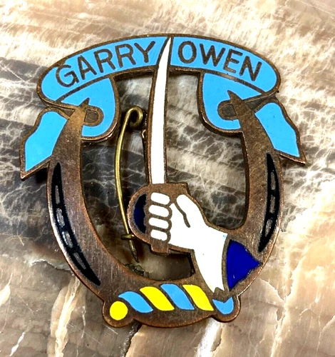 WW2 US Army Military 7th Cavalry Regiment Gary Owen Japanese Made Insigni DI Pin