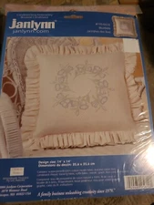 JanLynn Candlewicking Embroidery Kit 195-0610 Blue Bells Pillow Broderie NEW