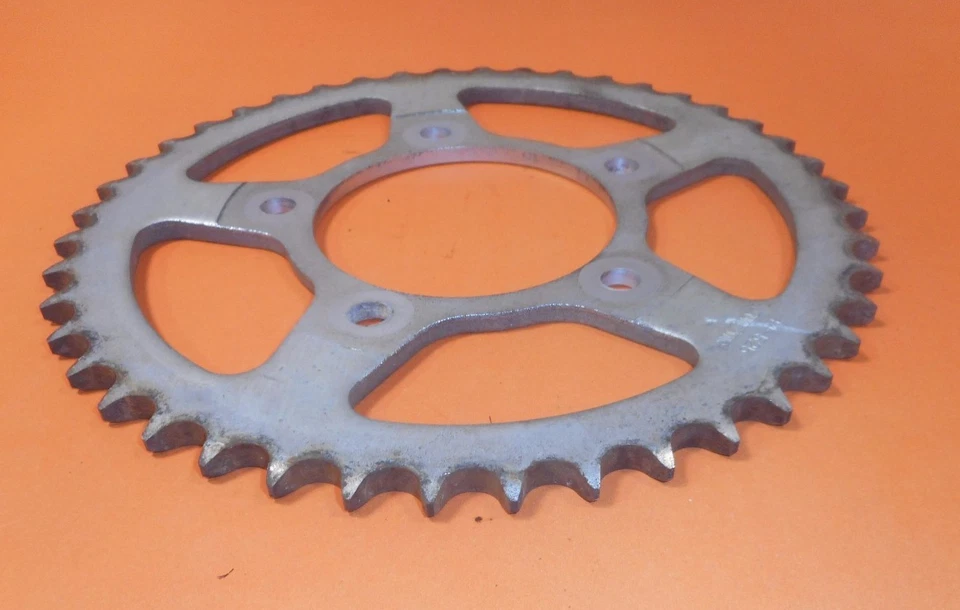 PIÑÓN RUEDA TRASERA SUZUKI SUNSTAR SV650 2-438344 SV 650 S 99-07 kr Foto 2 de 4