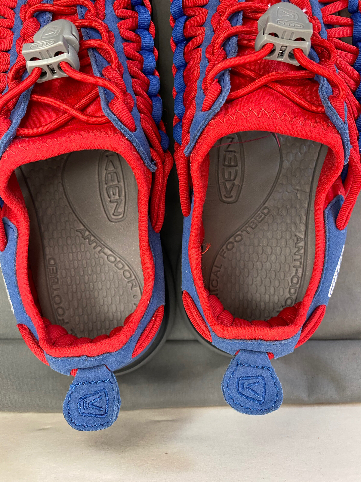 Scarpe KEEN Uneek sneakers classiche due corde donna 5 5 blu rosso slip on corda acqua