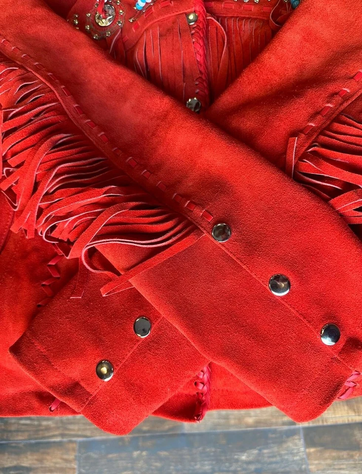 Chaqueta de cuero de gamuza occidental para mujer Chaqueta de cuero roja con flecos y cuentas para vaquera Foto 2 de 4