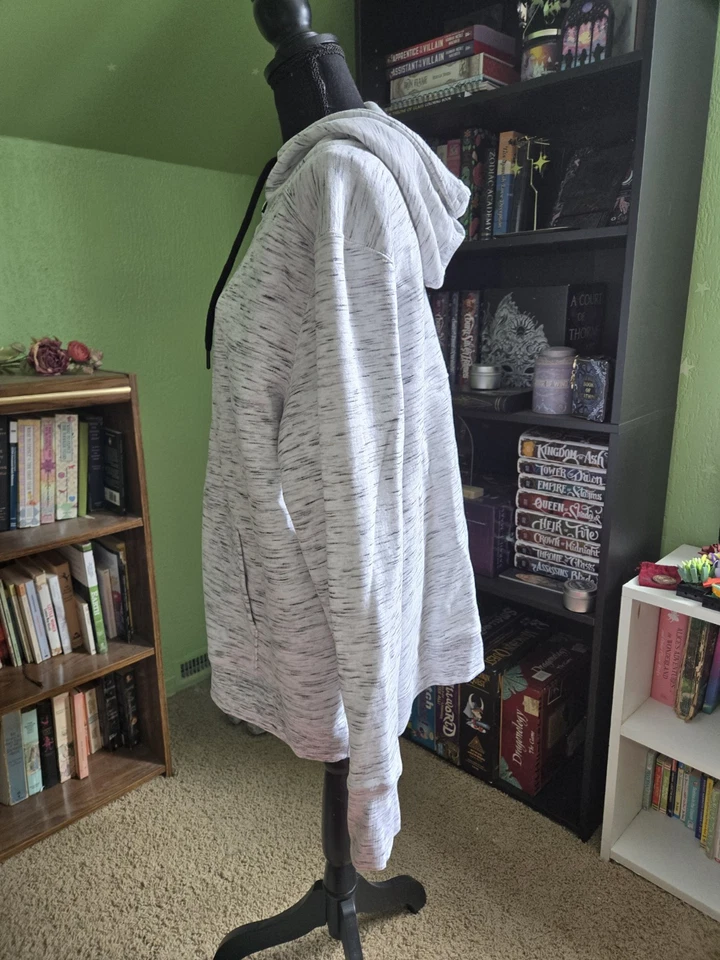 Sudadera con capucha Tek Gear blanca estampada con cremallera y ribete negro XXL Foto 2 de 4