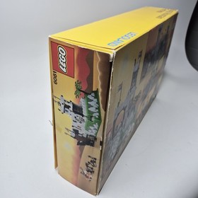 Vintage LEGO 6081 King's Mountain Fortress 99.99% Complete w/Instructions & Box
